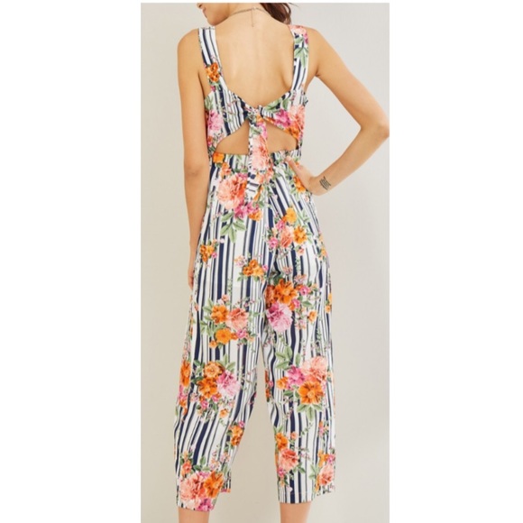 SALE! Floral print jumpsuit - Picture 5 of 5
